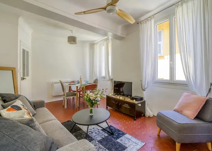 Typique - 2 Bedrooms,Typical Apartment-Old Town Nice