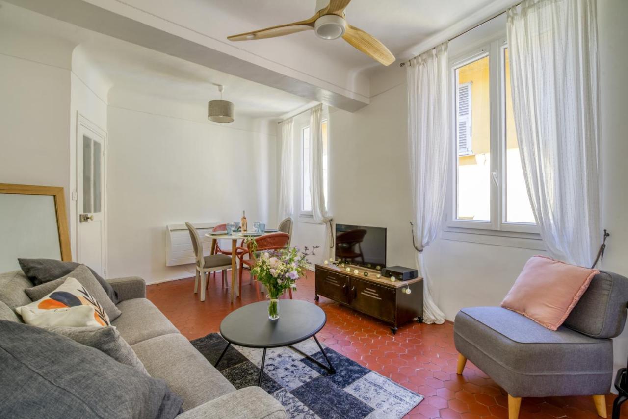 Appartement Typique - 2 Bedrooms,typical Apartment-old Town Nice