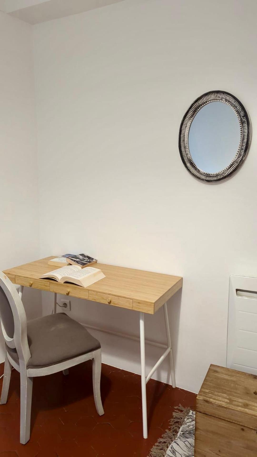 Typique - 2 Bedrooms,typical Apartment-old Town *