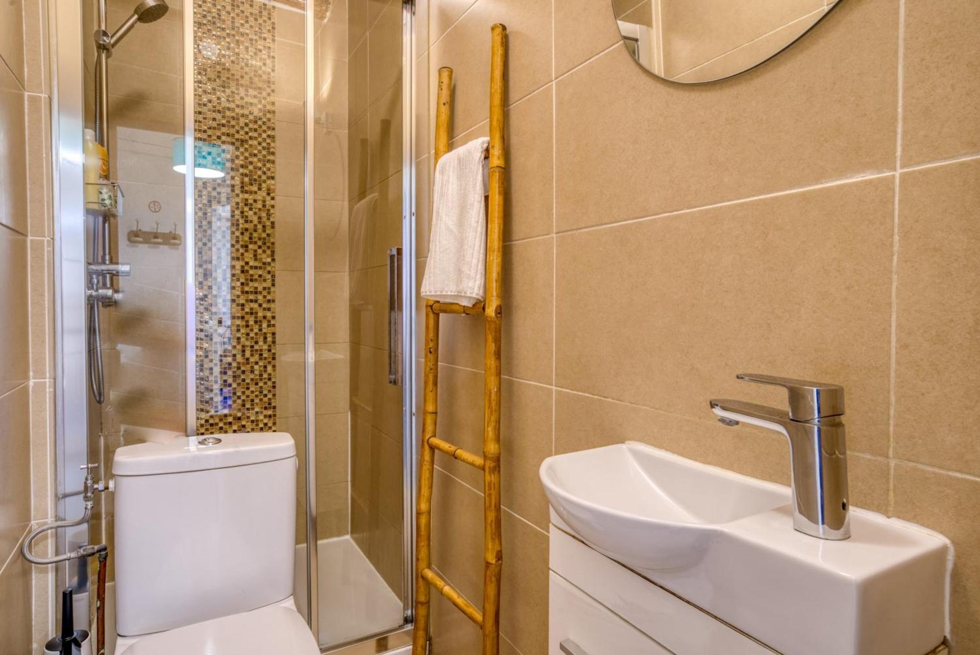 Typique - 2 Bedrooms,typical Apartment-old Town Appartement