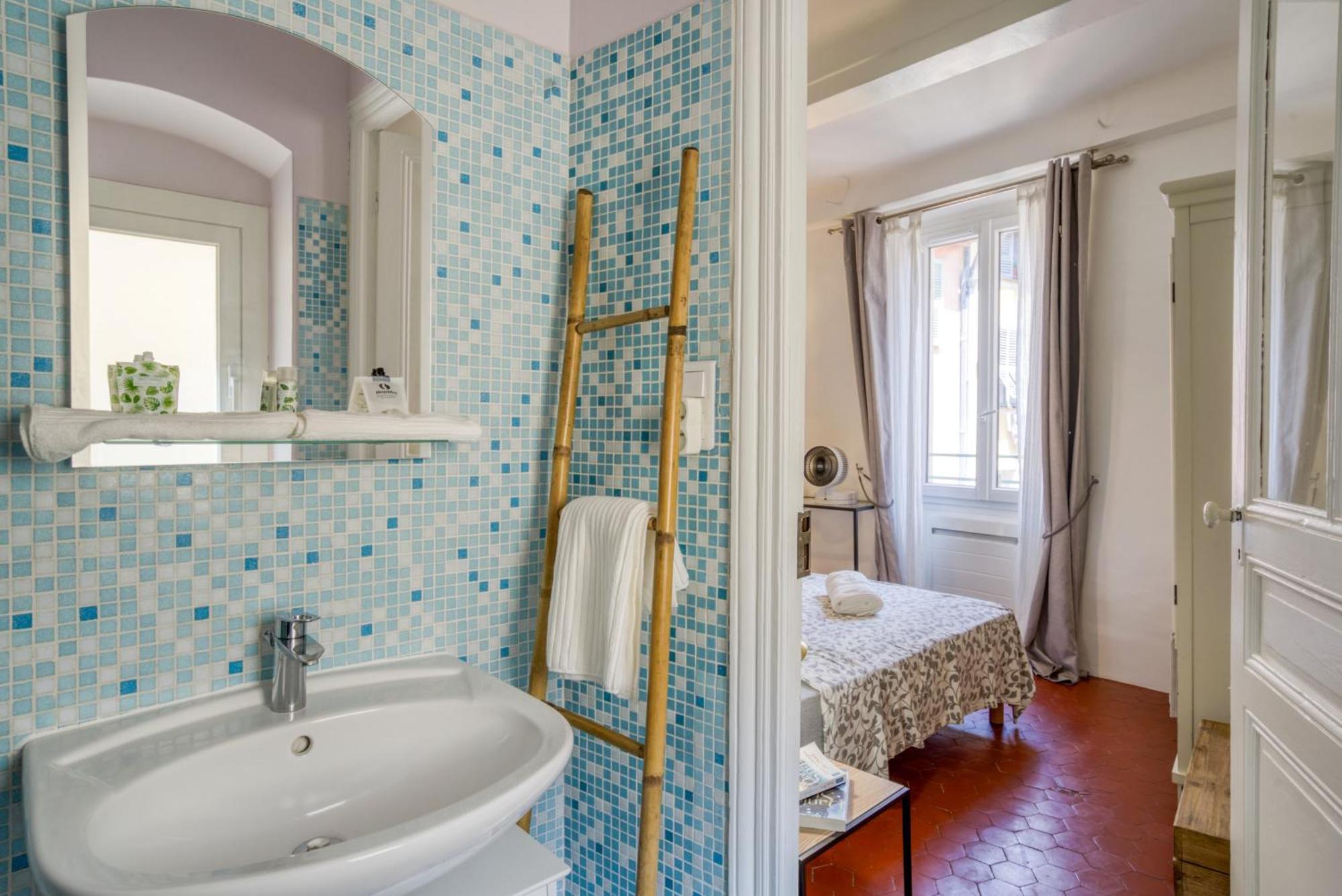 Appartement Typique - 2 Bedrooms,typical Apartment-old Town *